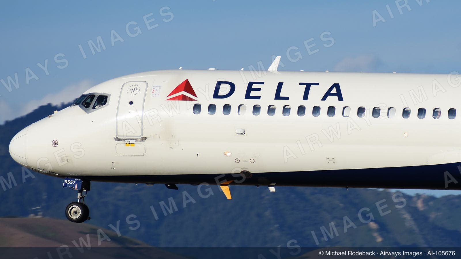 N957AT