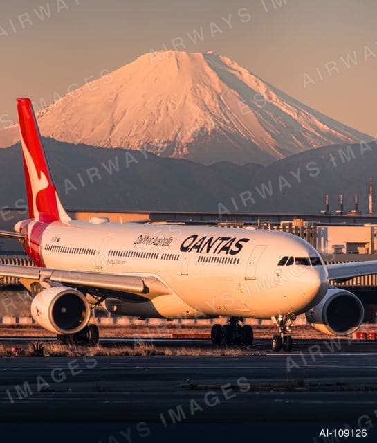 VH-QFI