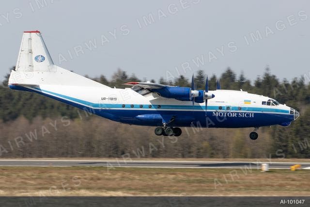 UR-11819