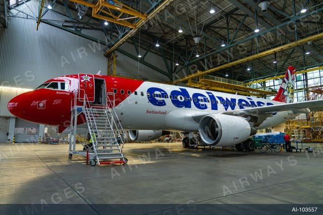 zrh_hangar-38.jpg