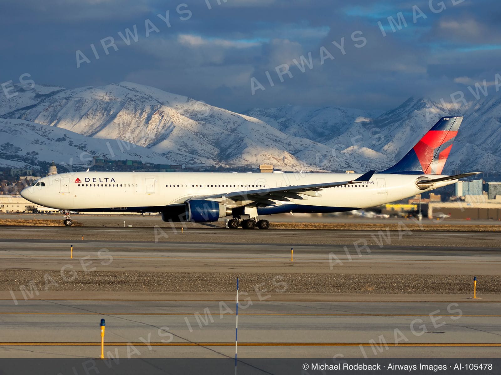 N813NW