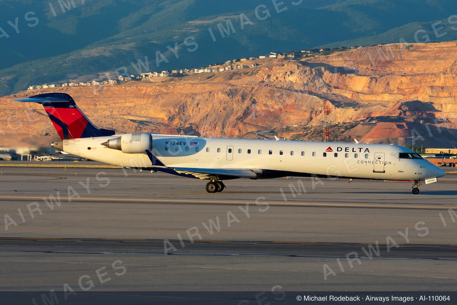 N724EV