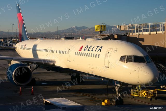 N697DL