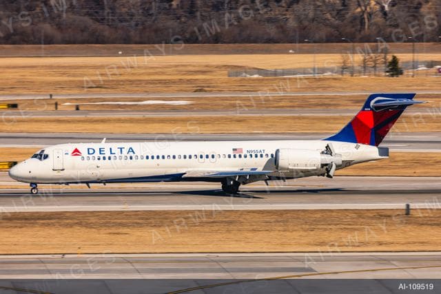 N955AT