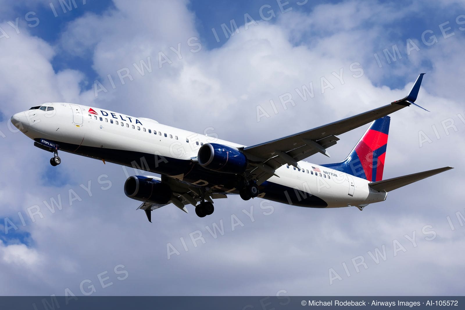 N877DN