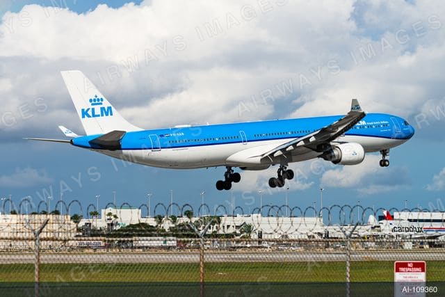 PH-AKB