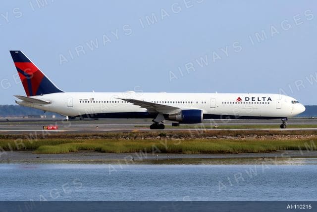 N837MH.JPG
