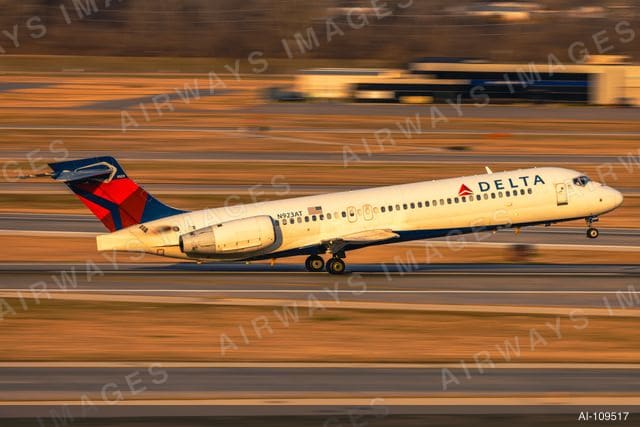 N923AT